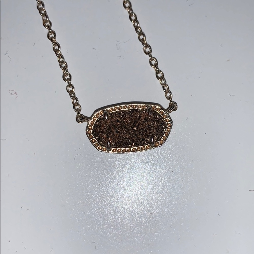 Rose gold Kendra Scott necklace
